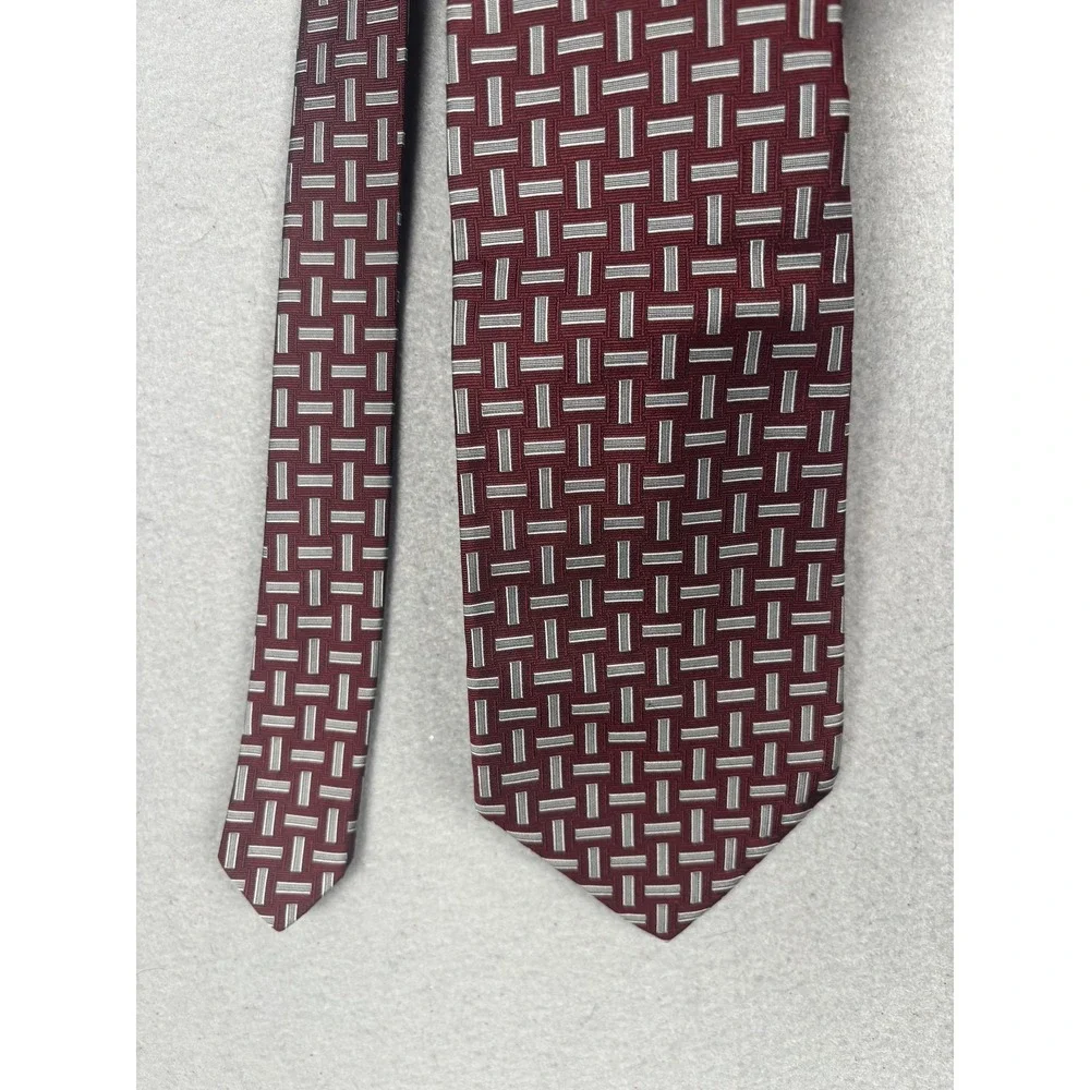 Lauren Ralph Lauren Tie Mens One Size Red Geometric Silk Hand Finished Made USA